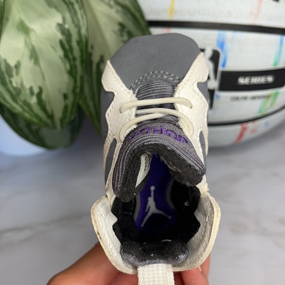 Nike Air Jordan 7 - Flint Grey Keychain - Picture 6 of 8